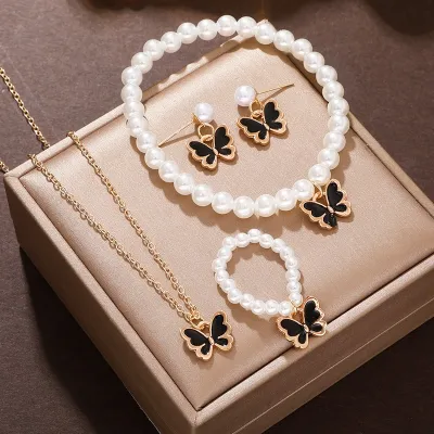 Elegant Fashionable Butterfly Jewelry Set 